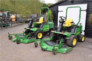 2011 John Deere 1545 Series 2 Outfront 4WD ride on mower