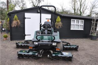 2009 Hayter T424 5 Gang Cylinder Ride on Mower 4WD