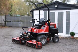 Hayter LT324 Triple Cylinder Ride on Mower 4WD with 950 Hours