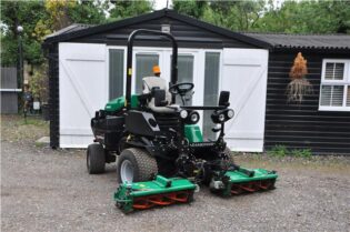 2017 Ransomes Parkway 3 Triple CylinderRide on Mower 4WD