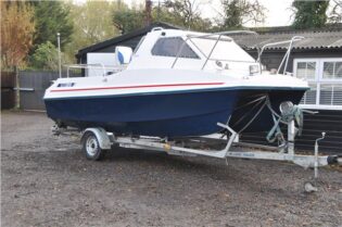 Powercat 525 Catamaran Fishing Commercial Boat Twin outboard Engines