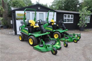 2018 John Deere 1570 Terrain Cut Outfront Rotary Mower 4WD