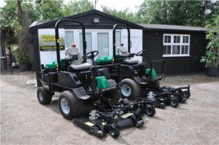 2018 Ransomes HR300 Outfront Rotary Mower 4WD