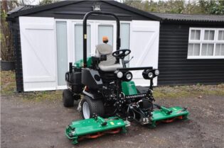 2018 Ransomes Highway3 Triple Cylinder Ride on Mower 4WD