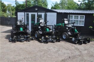 2017 Ransomes HR300 Outfront Rotary Mower 4WD