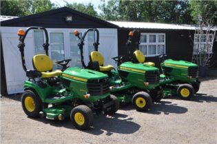 2021 John Deere X940 Compact Tractor Rotary Mower