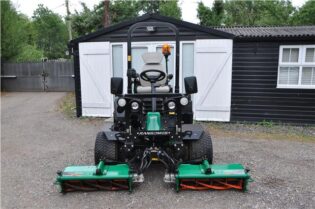 2017 Ransomes Parkway3 Triple Cylinder Ride on Mower 4WD 1200 hours