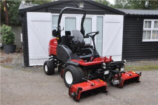 2019 Toro LT3340 Triple Cylinder Ride on Mower 4WD